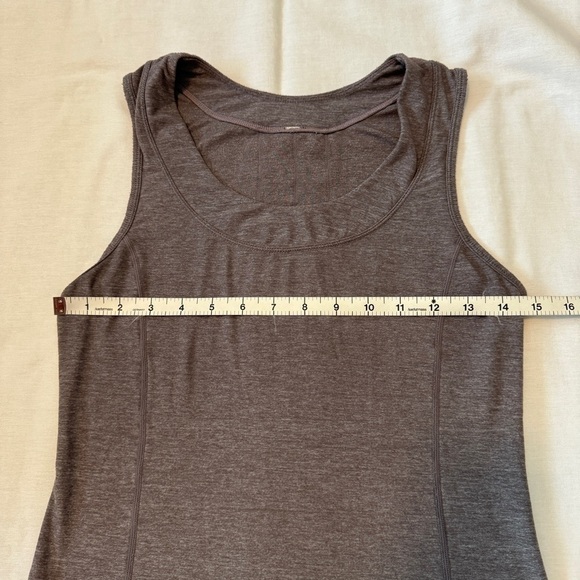 Lululemon 6 Dash Tank II Purple Top ~ Running Yoga Athletic Workout Ruffle - Picture 5 of 8